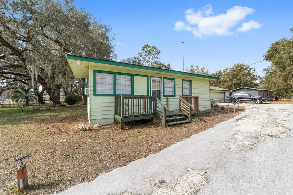 7075 SE Highway 25a Belleview FL 34420