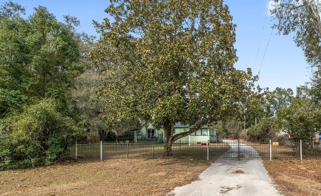 7075 SE Highway 25a Belleview FL 34420