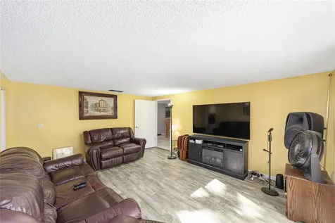 7075 SE Highway 25a Belleview FL 34420