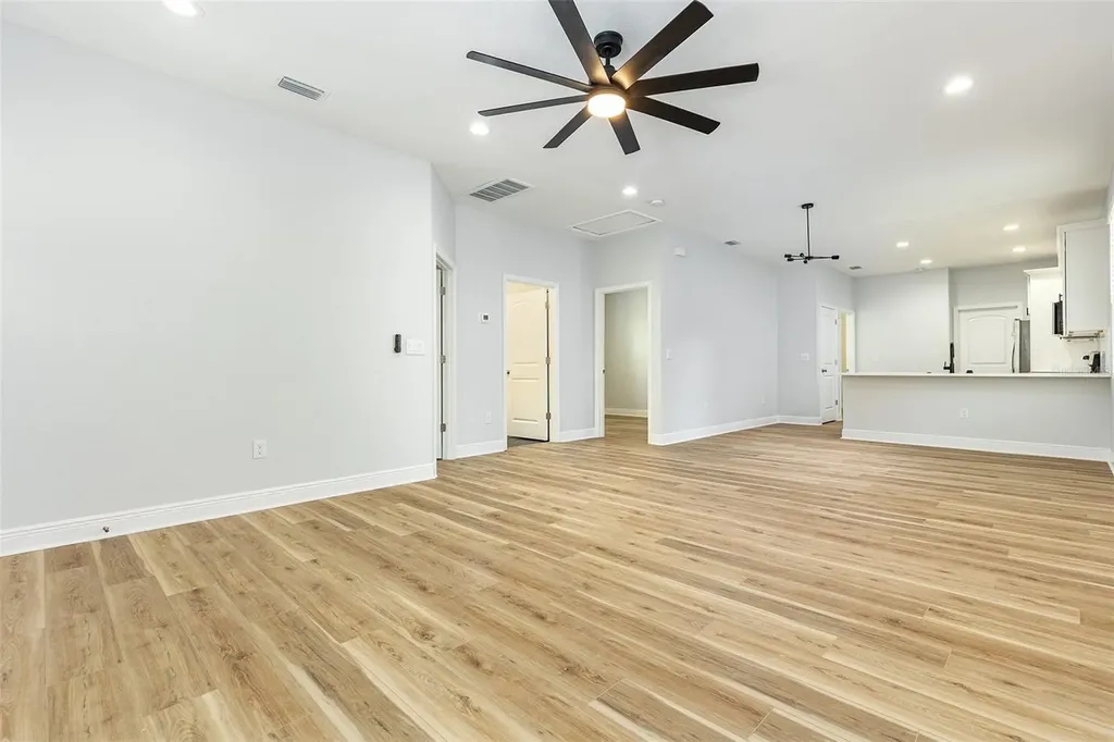 113 W Elm Street Tampa FL 33604