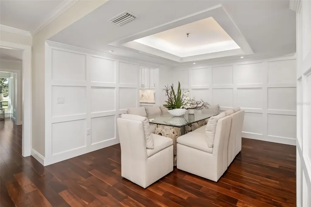 2195 Harbourside Drive Longboat Key FL 34228
