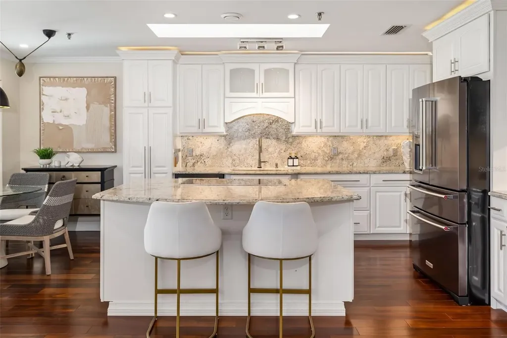 2195 Harbourside Drive Longboat Key FL 34228