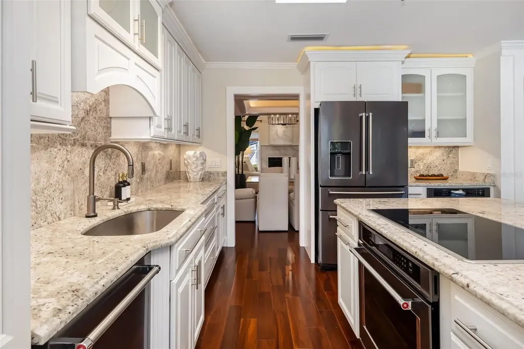 2195 Harbourside Drive Longboat Key FL 34228