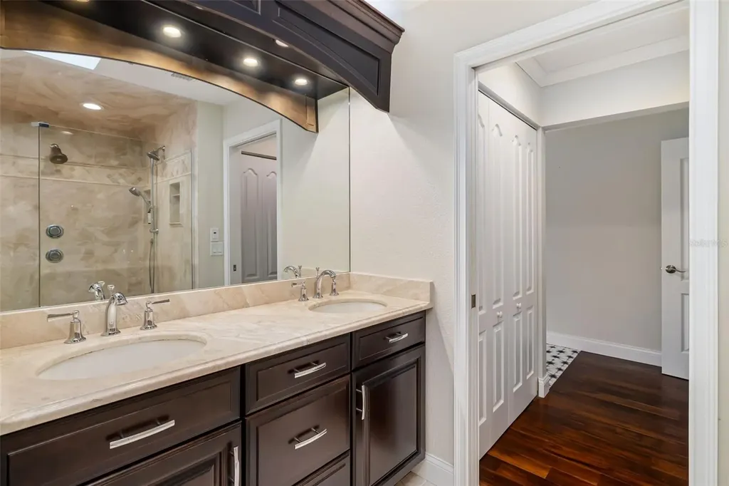 2195 Harbourside Drive Longboat Key FL 34228