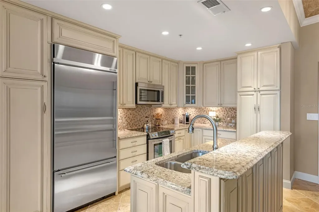 155 S Court Avenue Orlando FL 32801