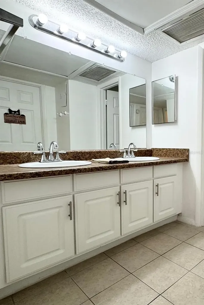 2535 N Alafaya Trail Orlando FL 32826