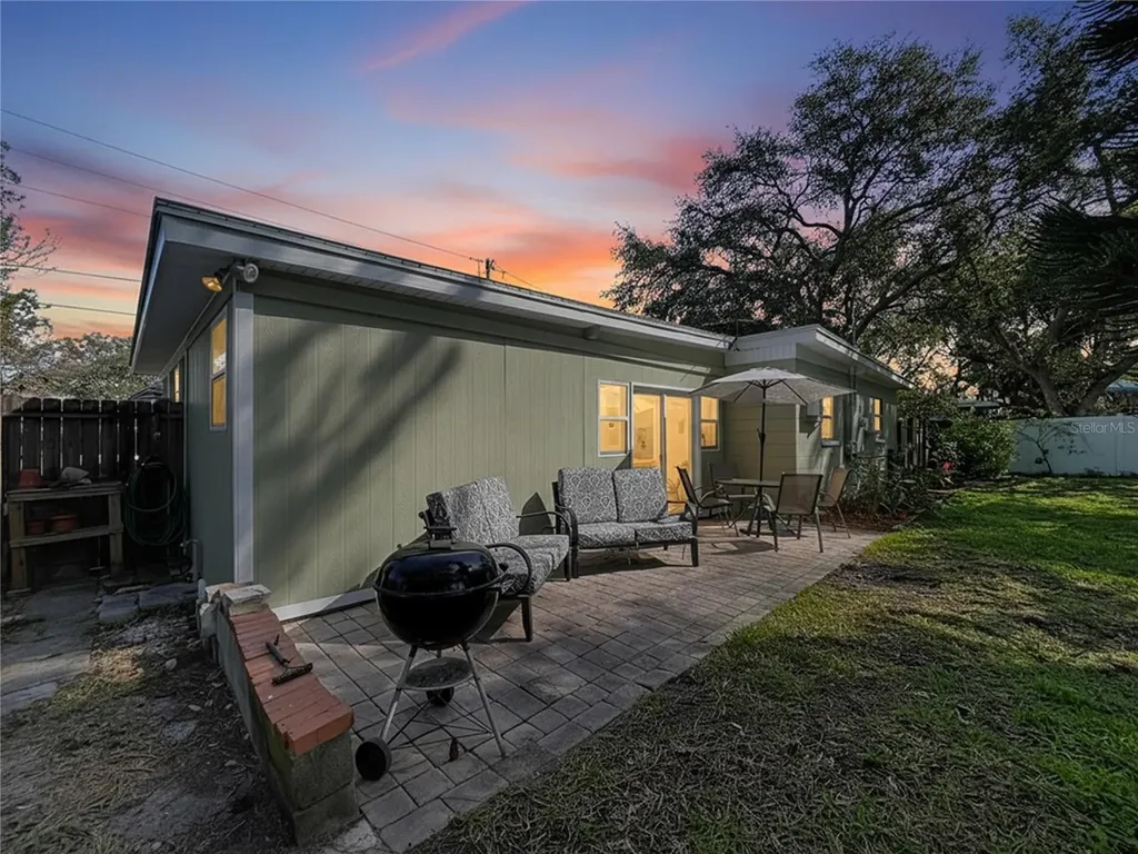 4042 Arkansas Avenue NE St Petersburg FL 33703