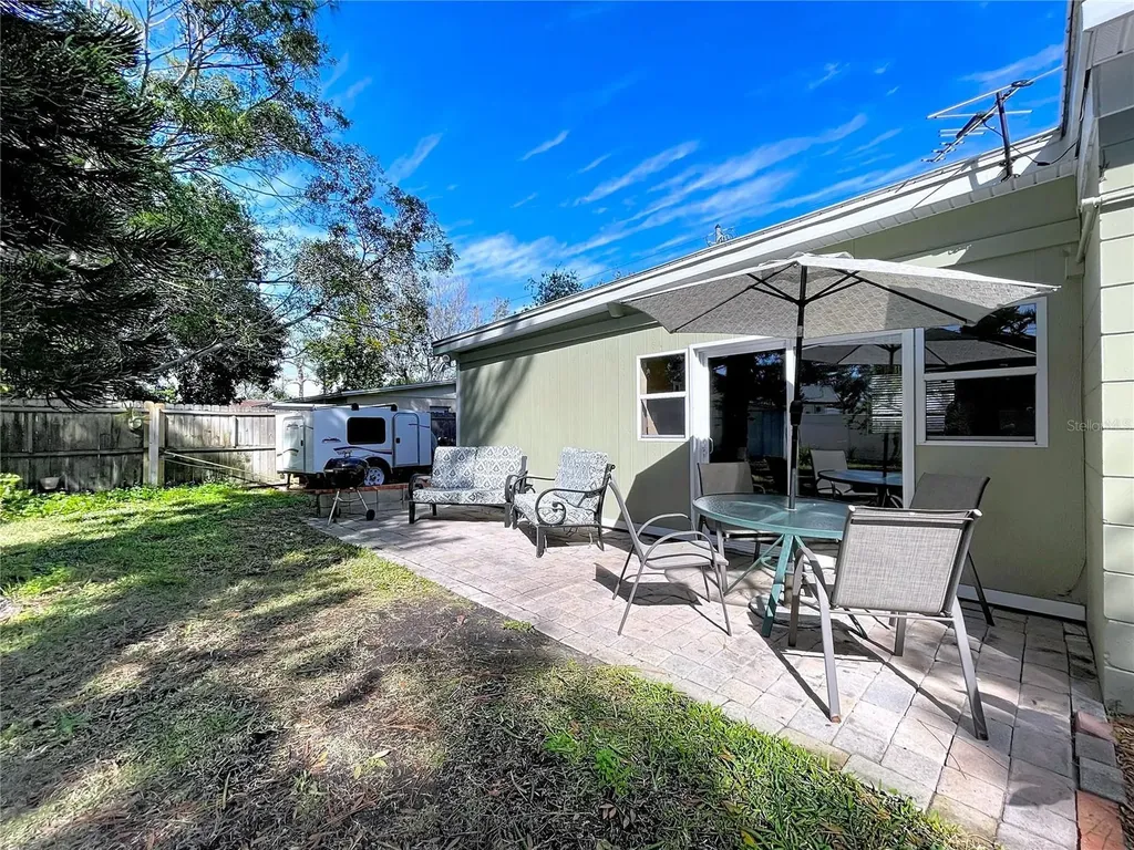 4042 Arkansas Avenue NE St Petersburg FL 33703