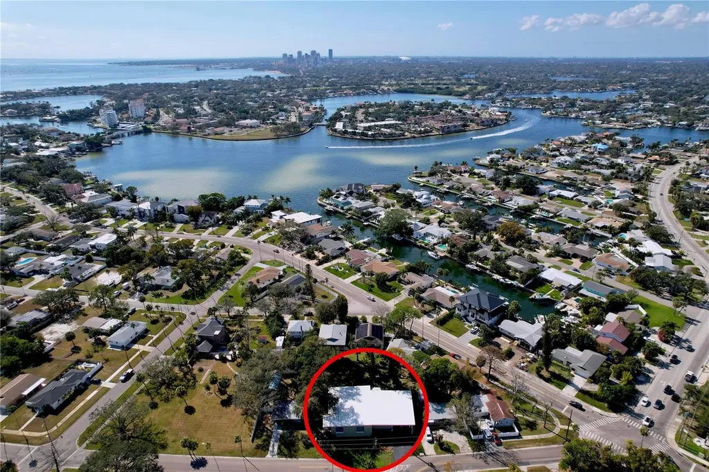 4042 Arkansas Avenue NE St Petersburg FL 33703