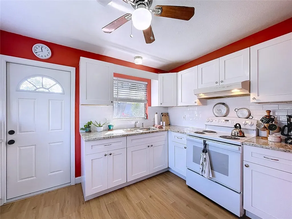 4042 Arkansas Avenue NE St Petersburg FL 33703