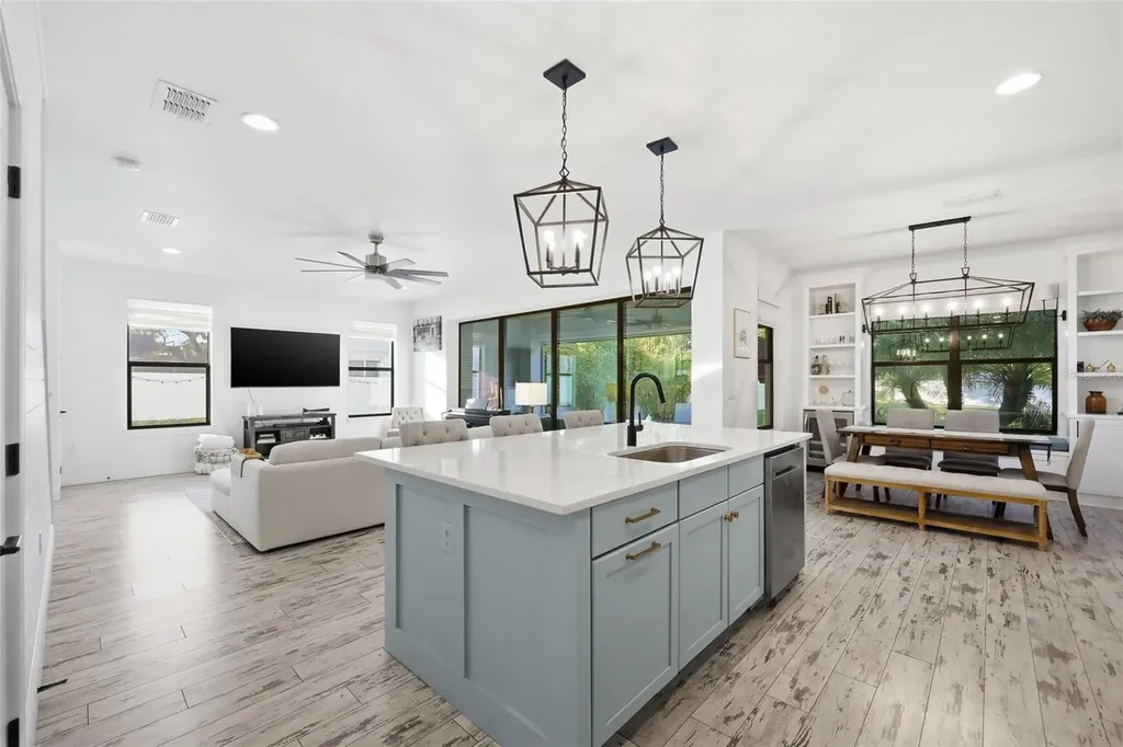 1033 Wilks Avenue Orlando FL 32809