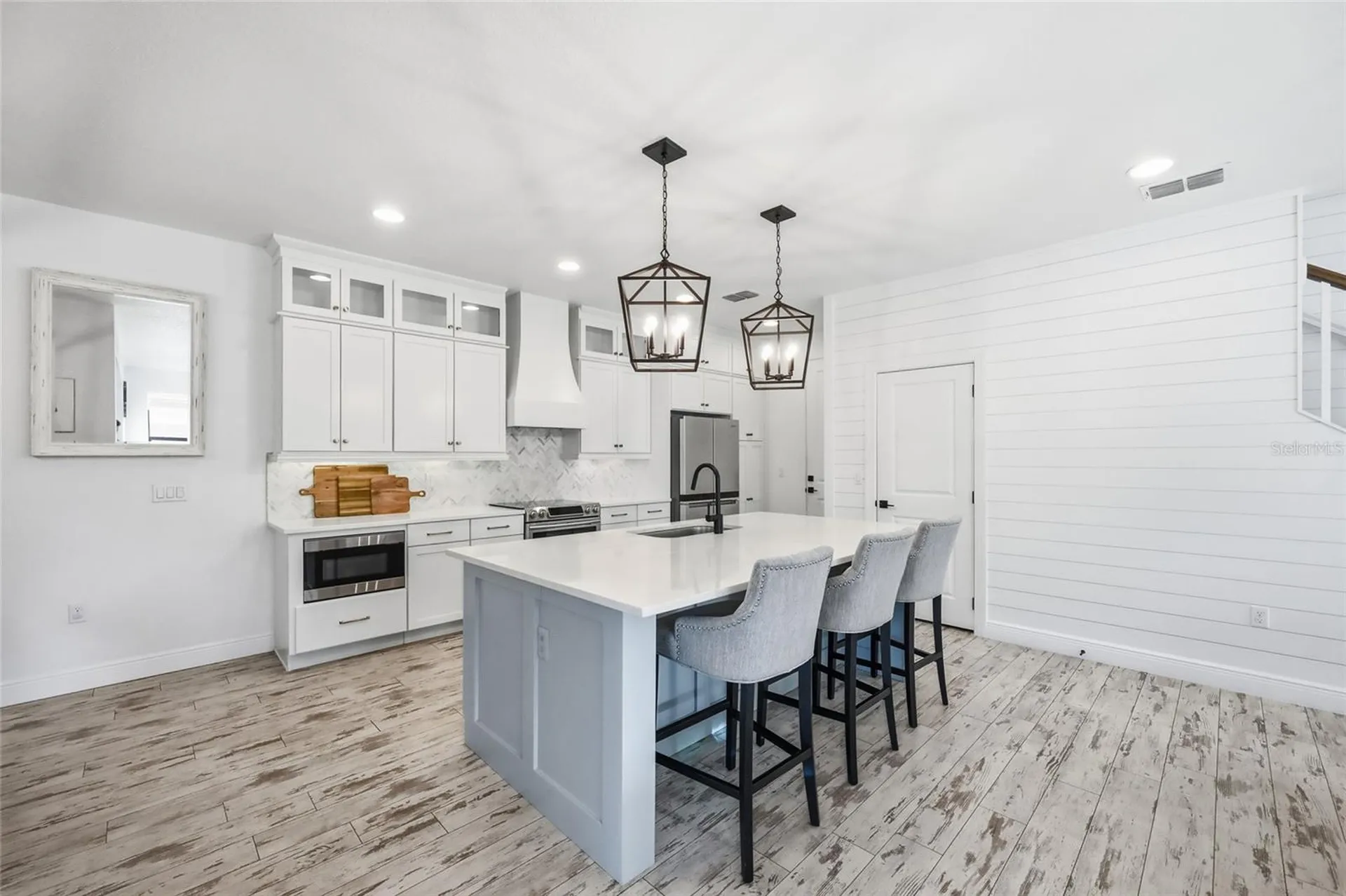1033 Wilks Avenue Orlando FL 32809