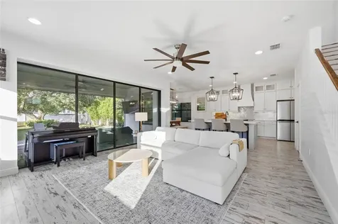 1033 Wilks Avenue Orlando FL 32809
