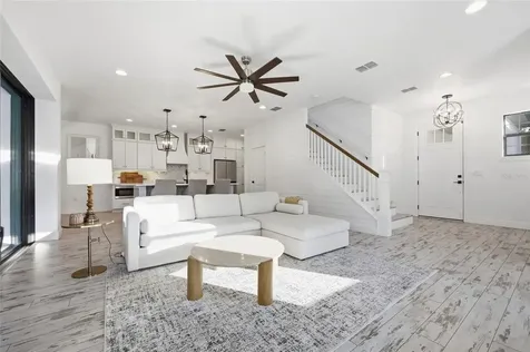 1033 Wilks Avenue Orlando FL 32809