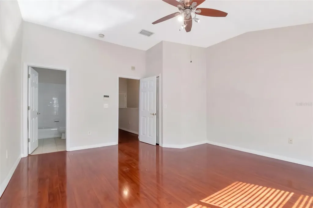 18832 Duquesne Drive Tampa FL 33647