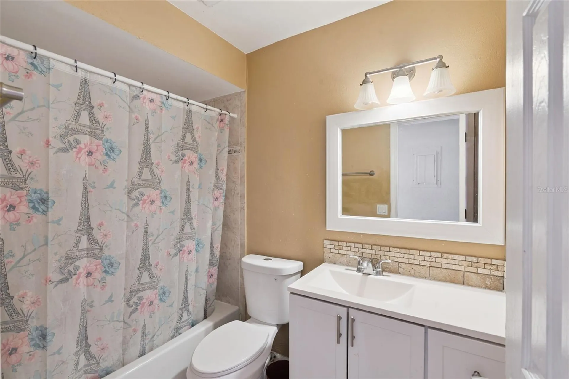 143 Mante Drive Kissimmee FL 34743