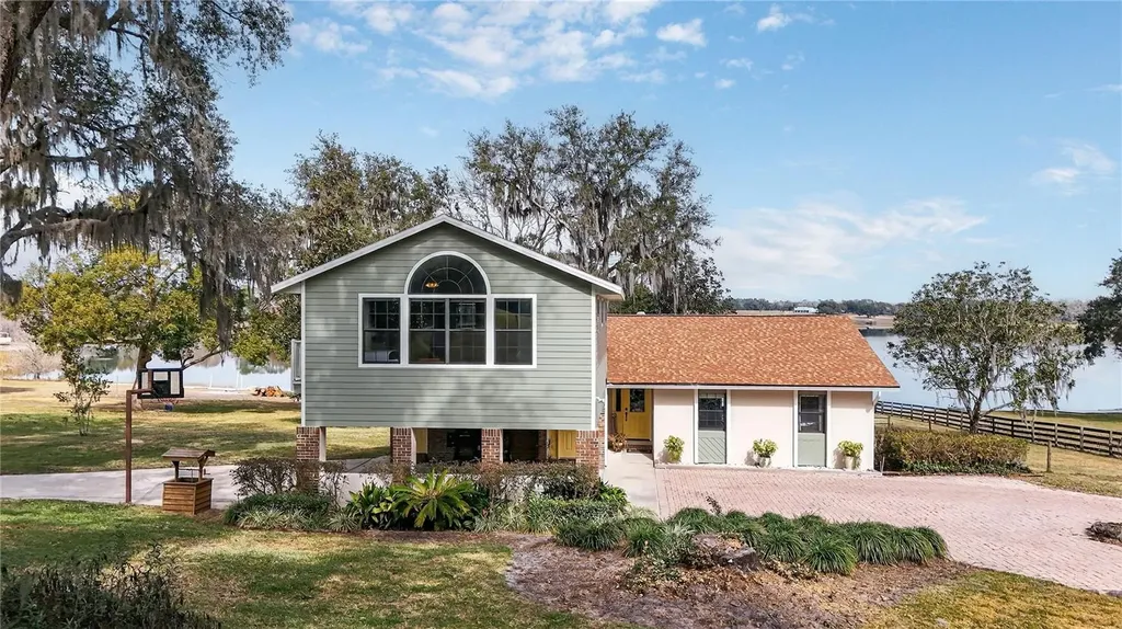 17025 Peru Road Umatilla FL 32784