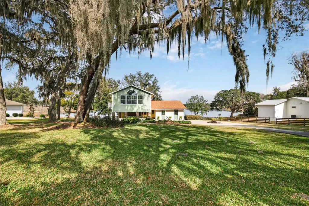 17025 Peru Road Umatilla FL 32784
