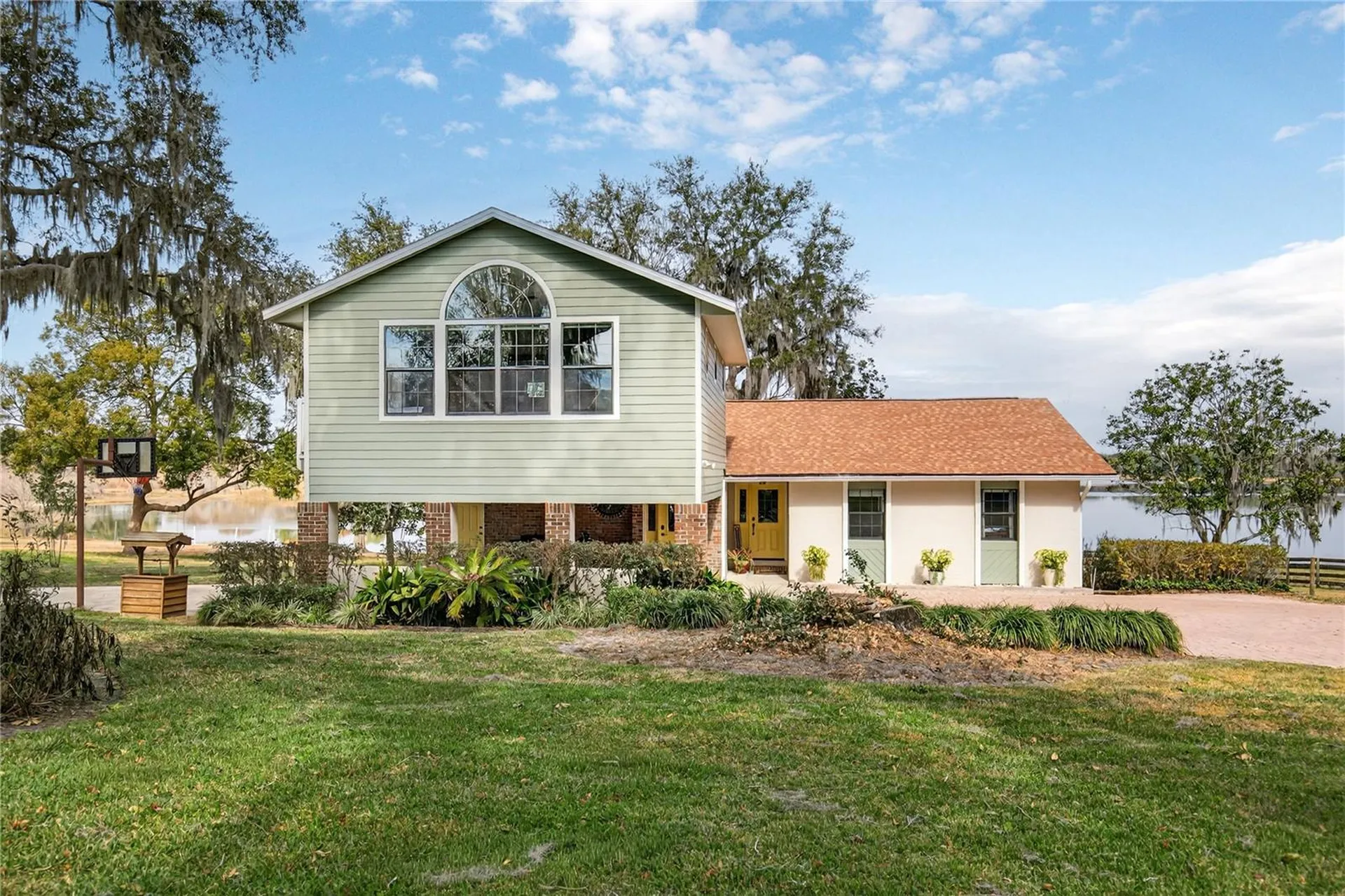 17025 Peru Road Umatilla FL 32784