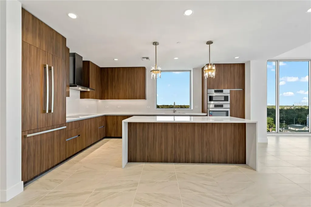 777 3rd Avenue N St Petersburg FL 33701