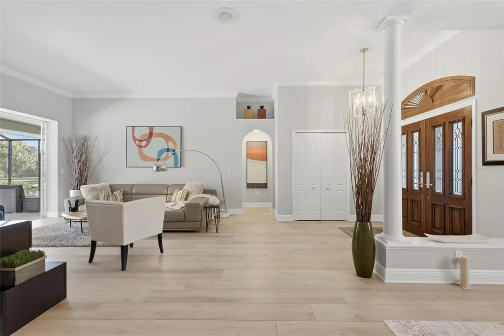 7321 Links Court Sarasota FL 34243