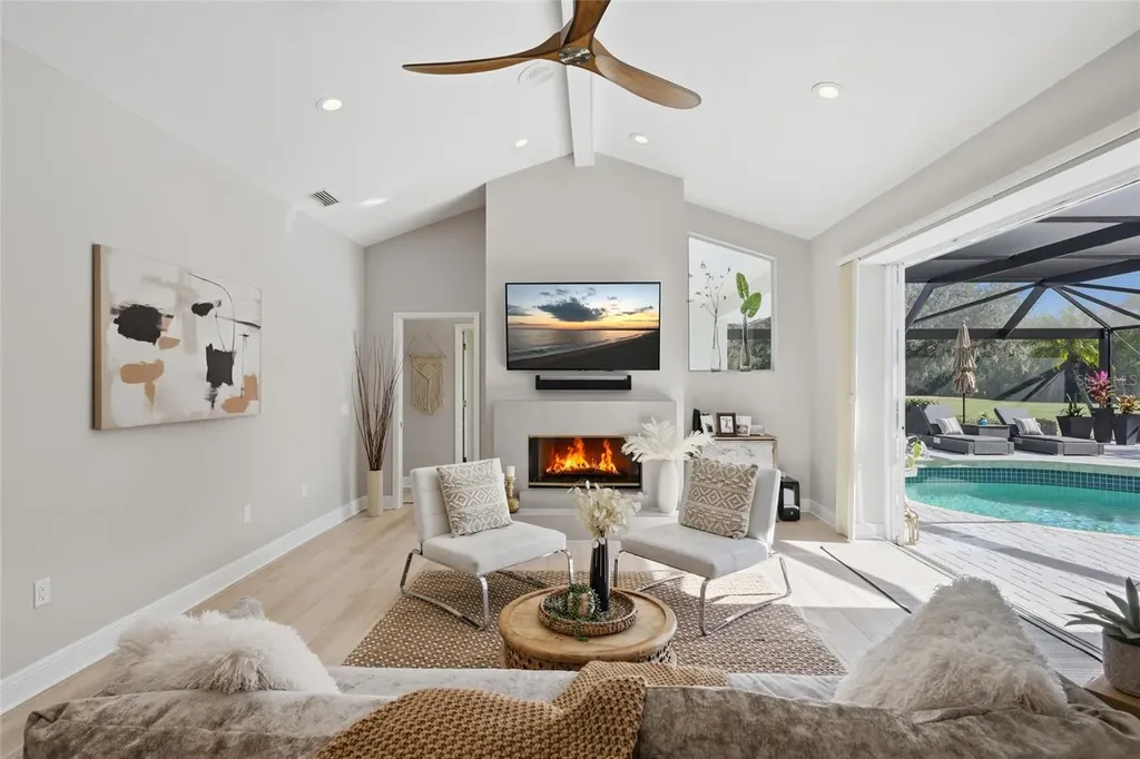 7321 Links Court Sarasota FL 34243