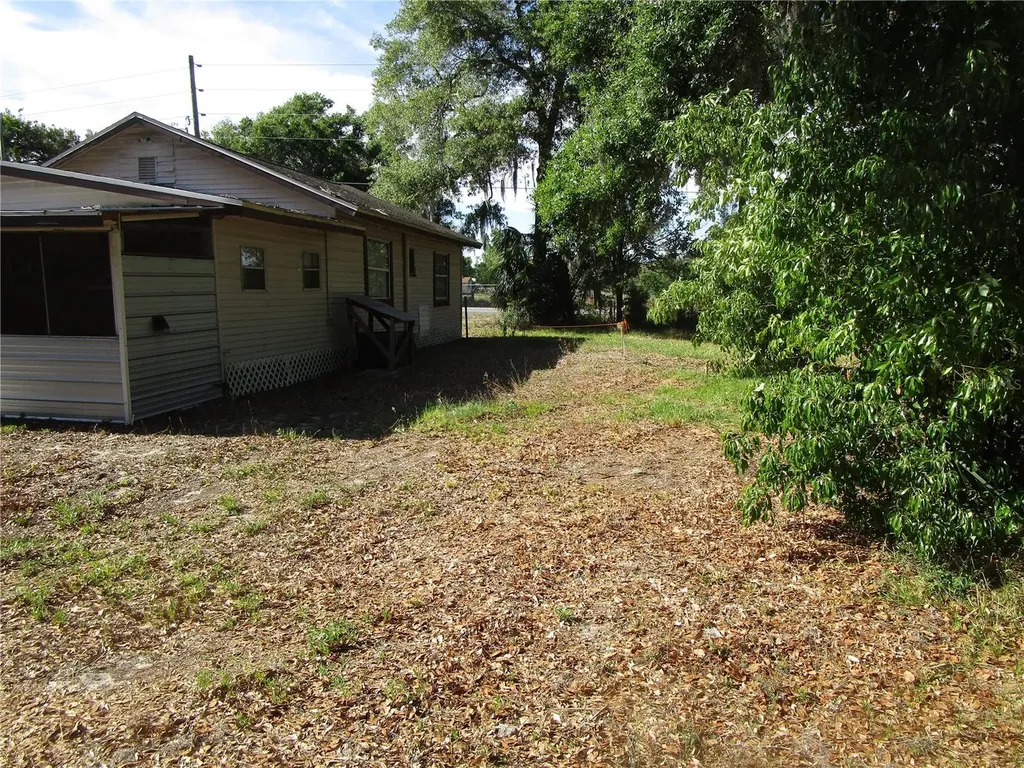 20036 State Road 44 Eustis FL 32736