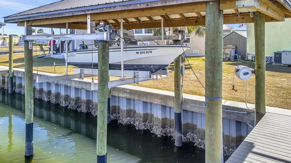 129 E Saint Lucia Loop Apollo Beach FL 33572