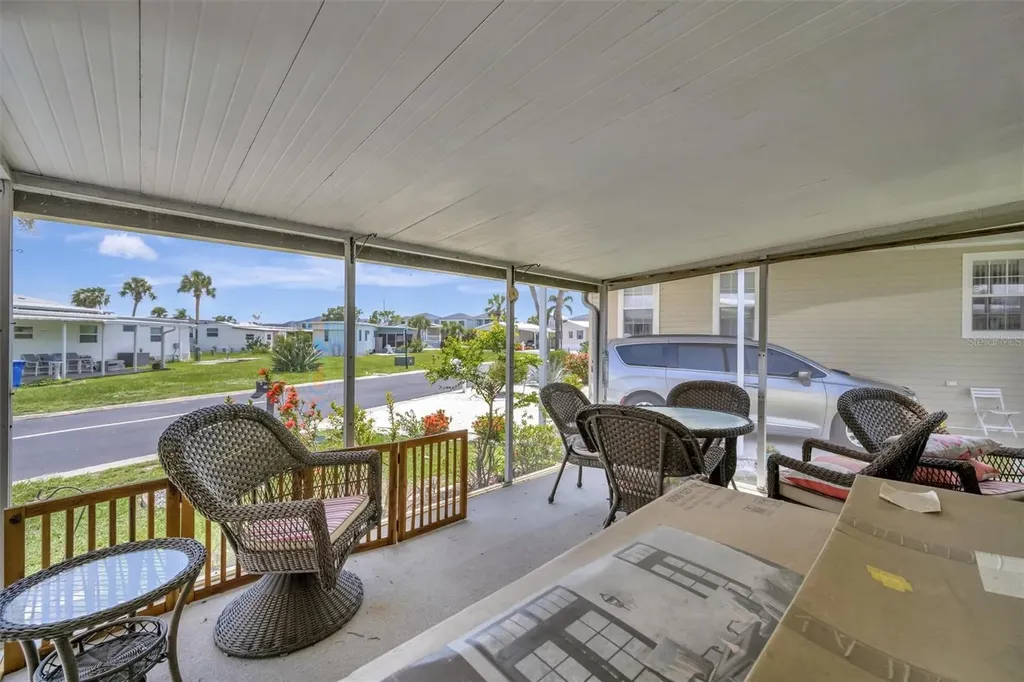 129 E Saint Lucia Loop Apollo Beach FL 33572