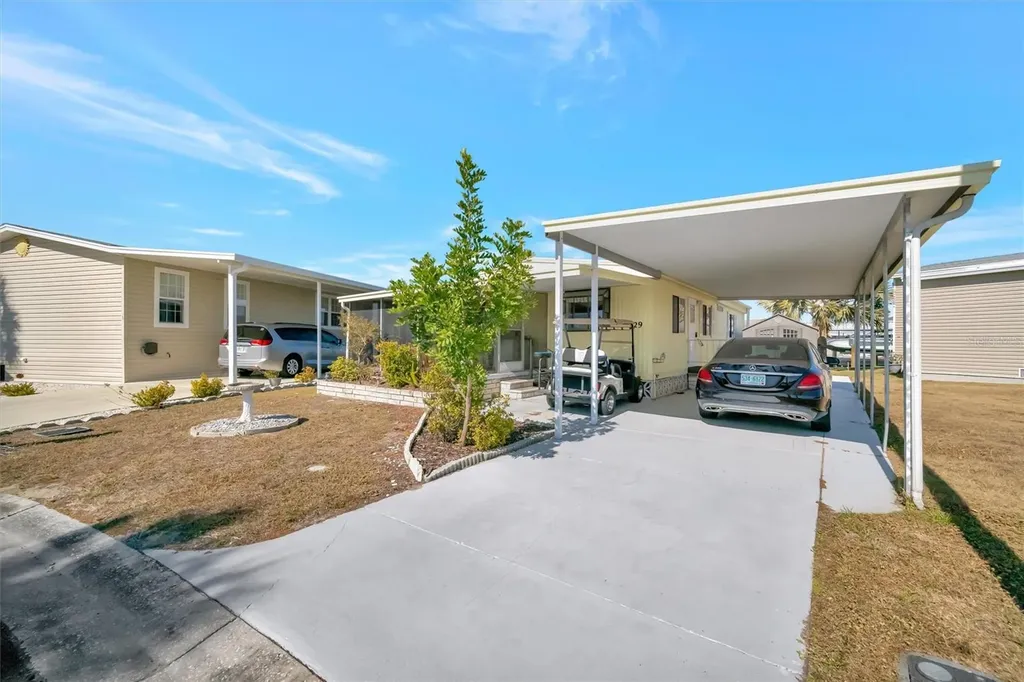 129 E Saint Lucia Loop Apollo Beach FL 33572