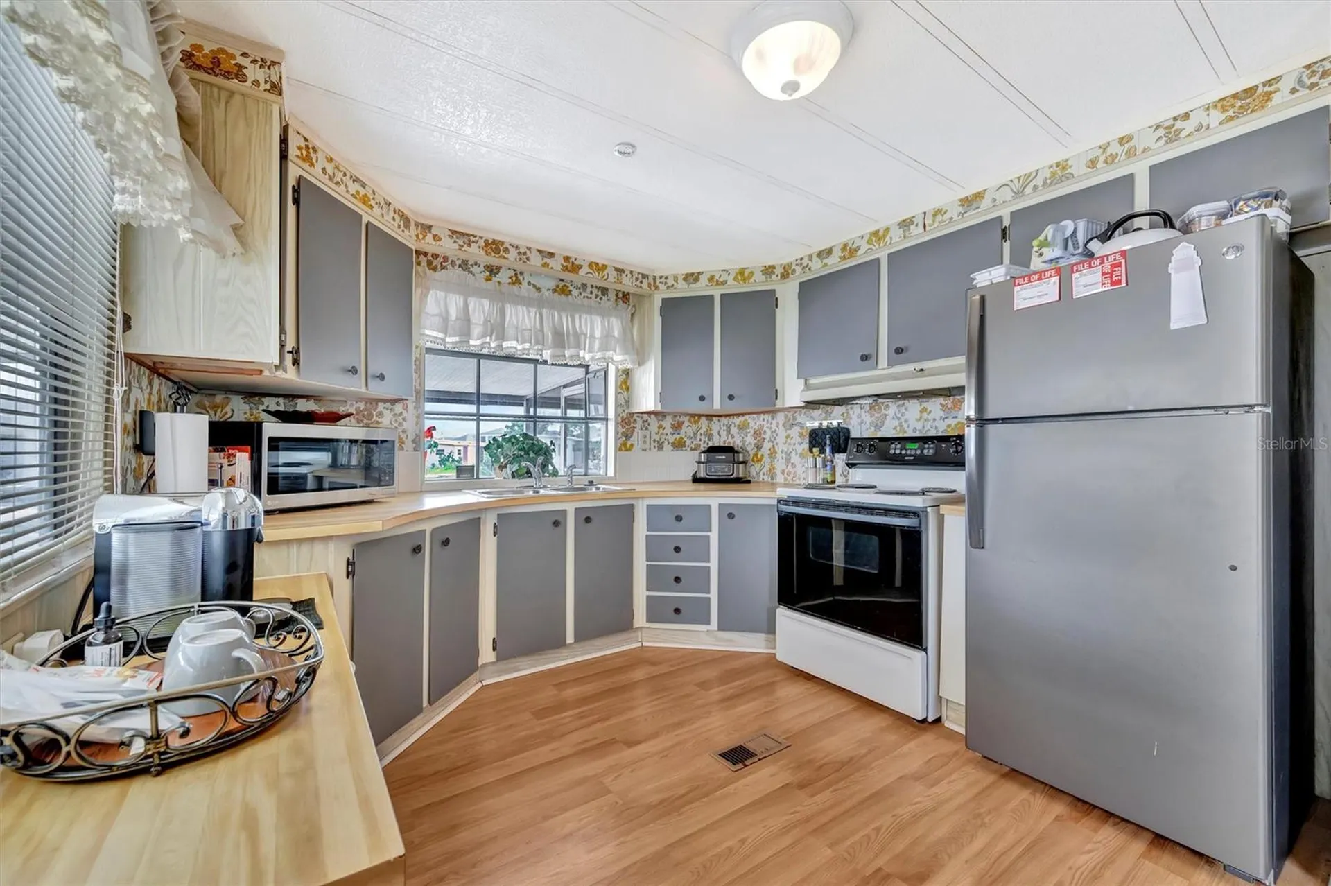129 E Saint Lucia Loop Apollo Beach FL 33572