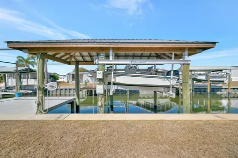 129 E Saint Lucia Loop Apollo Beach FL 33572