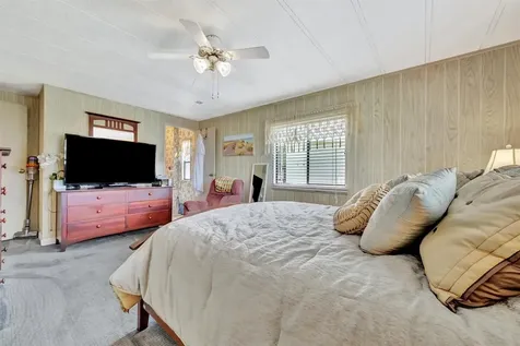 129 E Saint Lucia Loop Apollo Beach FL 33572