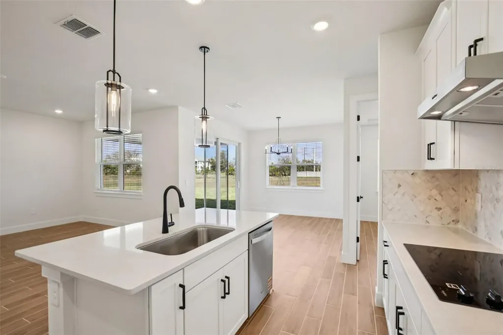 144 Shady Edge Loop Nokomis FL 34275