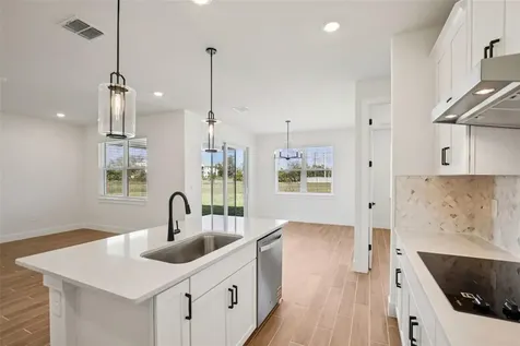 144 Shady Edge Loop Nokomis FL 34275