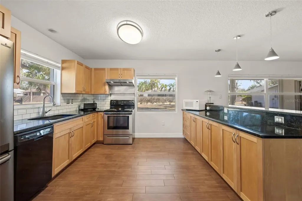 6520 Quonset Road Bradenton FL 34203