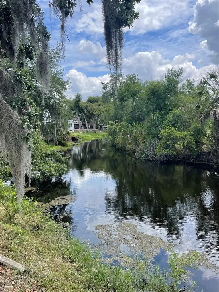 6520 Quonset Road Bradenton FL 34203