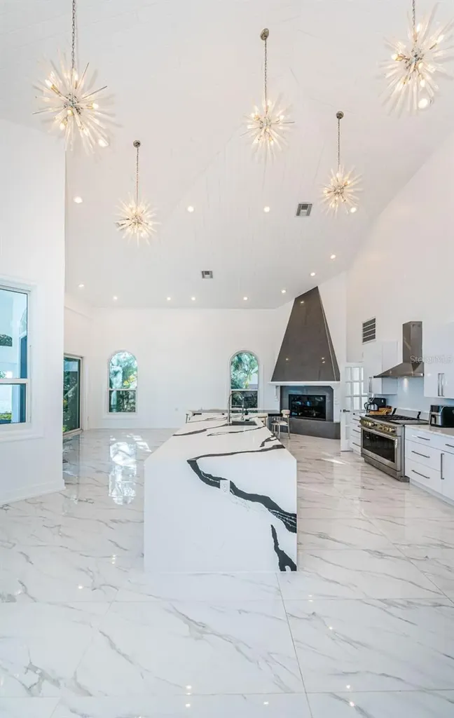 5212 62nd Avenue S St Petersburg FL 33715