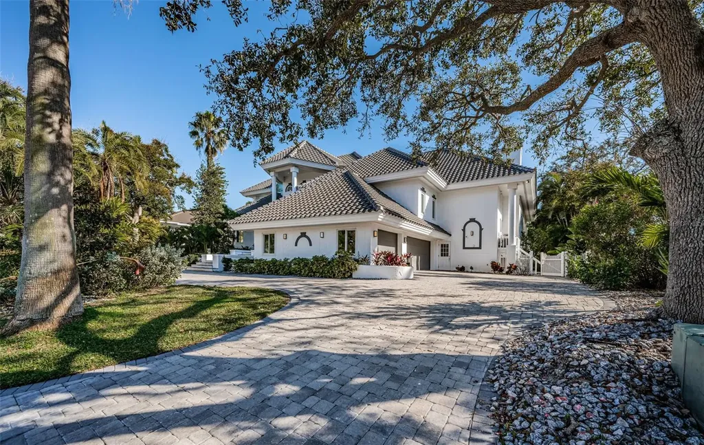 5212 62nd Avenue S St Petersburg FL 33715