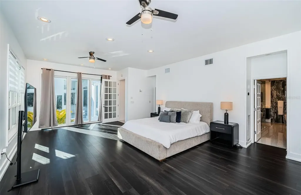 5212 62nd Avenue S St Petersburg FL 33715