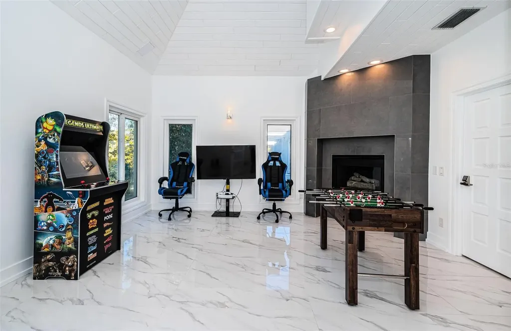 5212 62nd Avenue S St Petersburg FL 33715