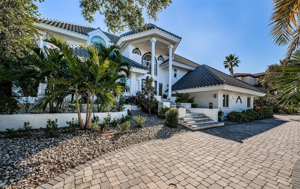 5212 62nd Avenue S St Petersburg FL 33715
