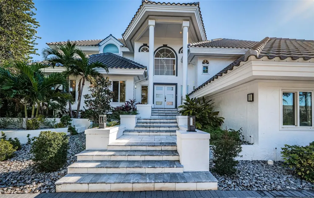 5212 62nd Avenue S St Petersburg FL 33715