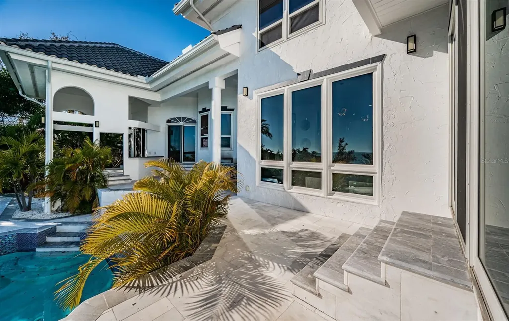 5212 62nd Avenue S St Petersburg FL 33715