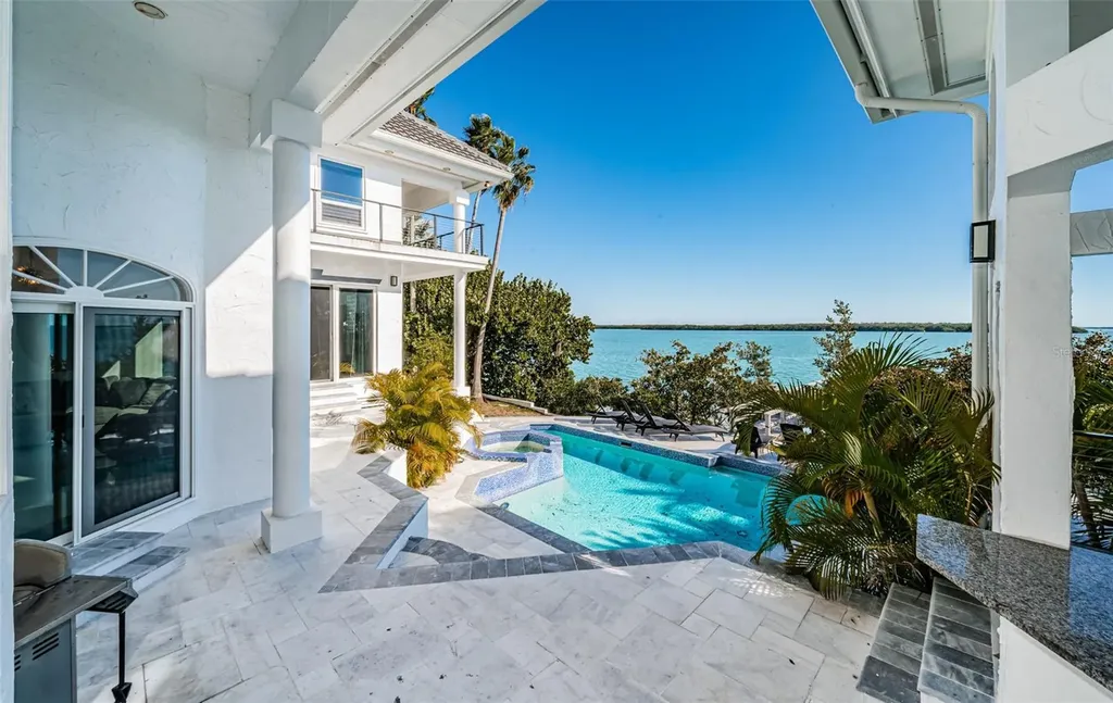 5212 62nd Avenue S St Petersburg FL 33715