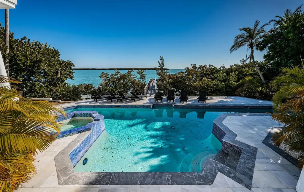 5212 62nd Avenue S St Petersburg FL 33715