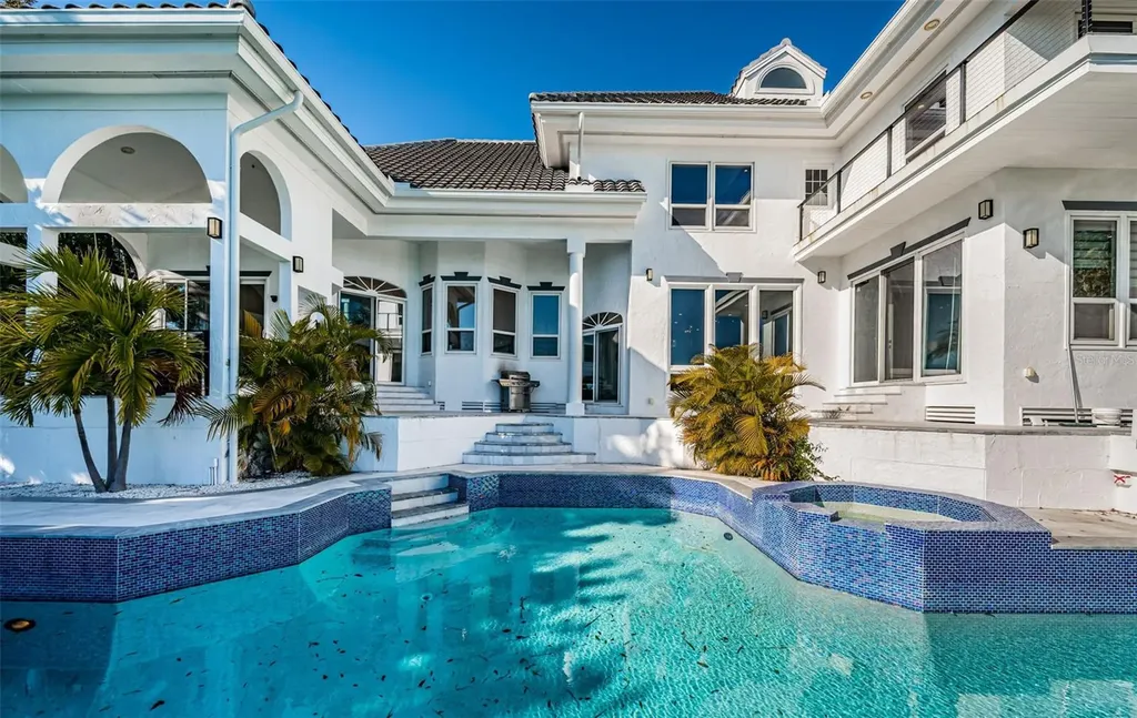 5212 62nd Avenue S St Petersburg FL 33715