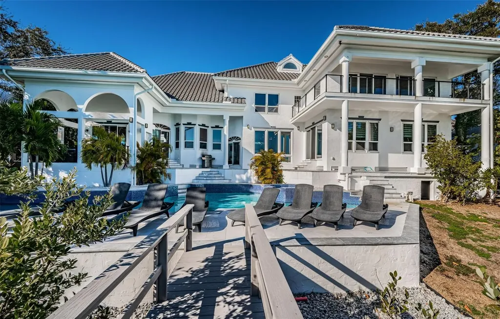 5212 62nd Avenue S St Petersburg FL 33715