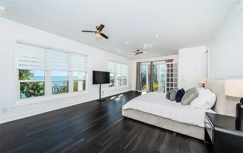 5212 62nd Avenue S St Petersburg FL 33715