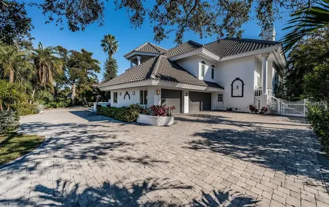 5212 62nd Avenue S St Petersburg FL 33715